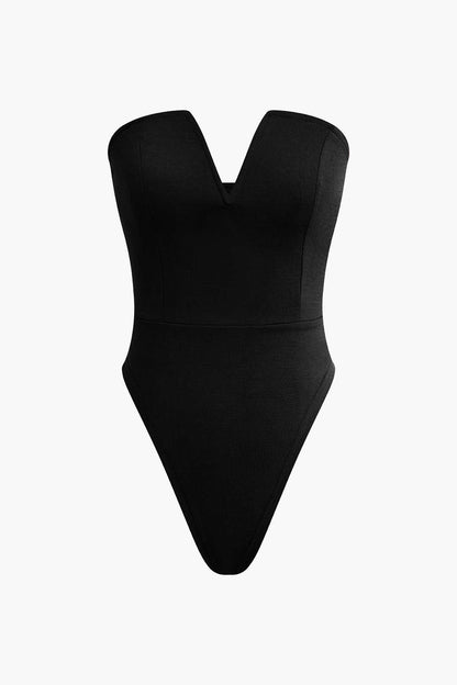 Woman's Strapless V-Neck Bodysuit